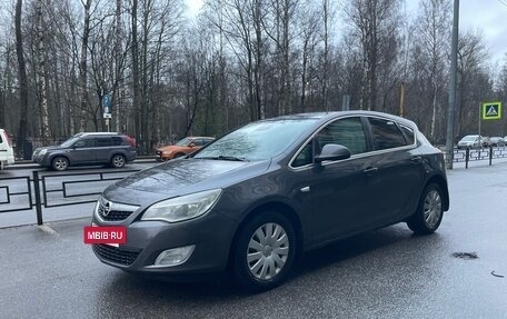 Opel Astra J, 2010 год, 430 000 рублей, 2 фотография