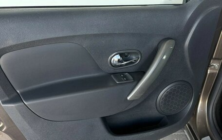 Renault Logan II, 2018 год, 1 090 000 рублей, 9 фотография