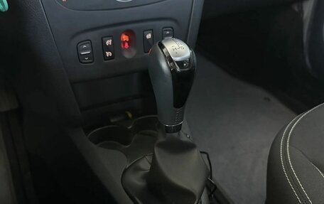 Renault Logan II, 2018 год, 1 090 000 рублей, 12 фотография
