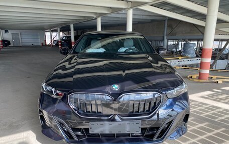 BMW 5 серия, 2026 год, 15 300 000 рублей, 2 фотография