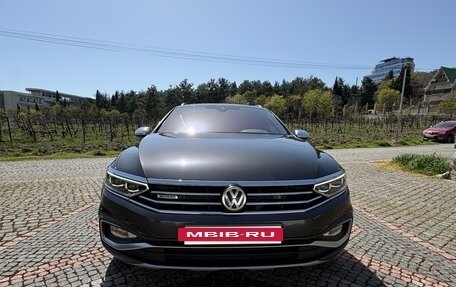 Volkswagen Passat B8 рестайлинг, 2020 год, 3 450 000 рублей, 3 фотография