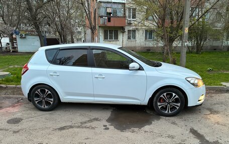 KIA cee'd I рестайлинг, 2011 год, 850 000 рублей, 11 фотография
