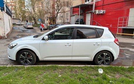 KIA cee'd I рестайлинг, 2011 год, 850 000 рублей, 14 фотография