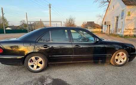 Mercedes-Benz E-Класс, 2001 год, 520 000 рублей, 5 фотография