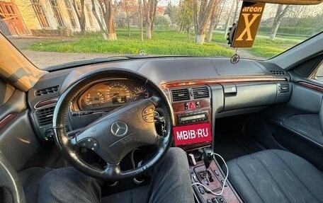 Mercedes-Benz E-Класс, 2001 год, 520 000 рублей, 9 фотография