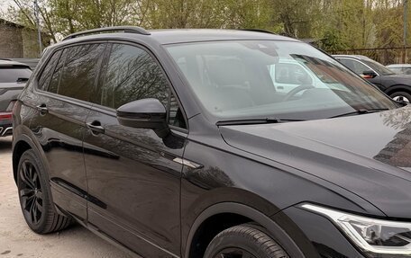 Volkswagen Tiguan II, 2023 год, 3 765 000 рублей, 3 фотография