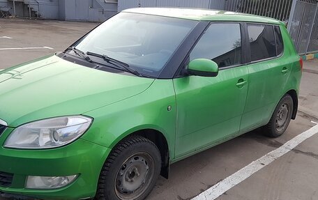 Skoda Fabia II, 2011 год, 900 000 рублей, 3 фотография