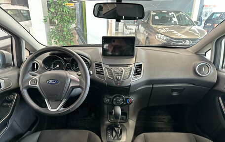 Ford Fiesta, 2016 год, 880 000 рублей, 8 фотография