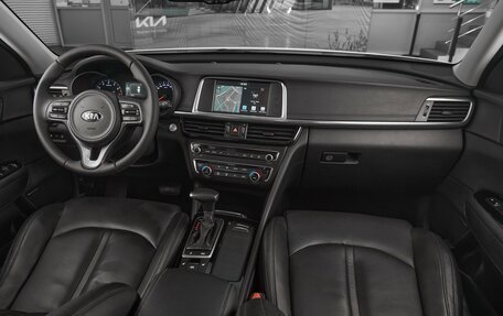 KIA Optima IV, 2017 год, 1 549 000 рублей, 10 фотография