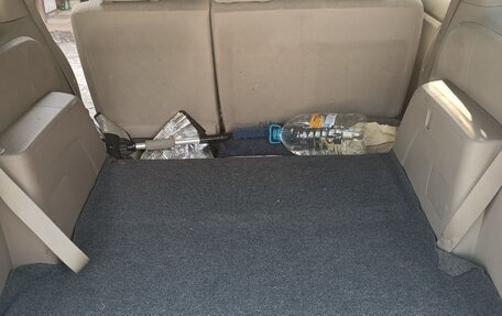 Toyota ISis I, 2010 год, 800 000 рублей, 3 фотография