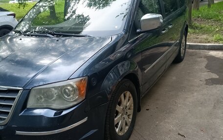 Chrysler Voyager IV, 2008 год, 950 000 рублей, 11 фотография