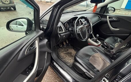 Opel Astra J, 2010 год, 510 000 рублей, 2 фотография