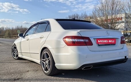 Mercedes-Benz E-Класс, 2010 год, 1 270 000 рублей, 3 фотография