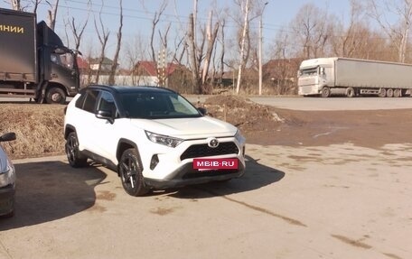 Toyota RAV4, 2022 год, 3 820 000 рублей, 7 фотография