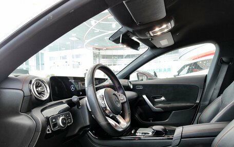 Mercedes-Benz CLA, 2019 год, 2 950 000 рублей, 20 фотография