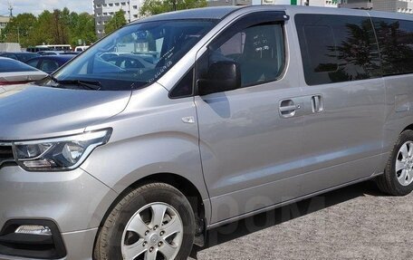 Hyundai Grand Starex Grand Starex I рестайлинг 2, 2019 год, 3 500 000 рублей, 10 фотография