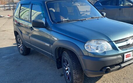 Chevrolet Niva I рестайлинг, 2015 год, 670 000 рублей, 7 фотография