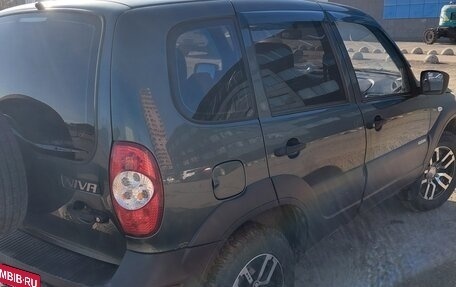 Chevrolet Niva I рестайлинг, 2015 год, 670 000 рублей, 5 фотография