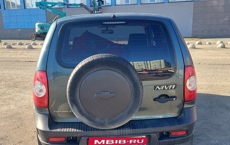 Chevrolet Niva I рестайлинг, 2015 год, 670 000 рублей, 4 фотография