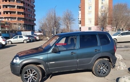 Chevrolet Niva I рестайлинг, 2015 год, 670 000 рублей, 2 фотография