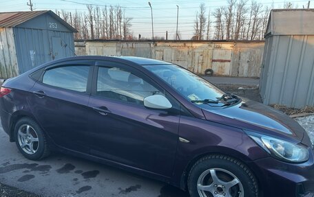 Hyundai Solaris II рестайлинг, 2011 год, 690 000 рублей, 3 фотография