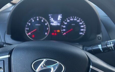 Hyundai Solaris II рестайлинг, 2011 год, 690 000 рублей, 8 фотография