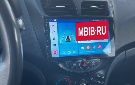 Hyundai Solaris II рестайлинг, 2011 год, 690 000 рублей, 7 фотография