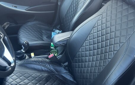 Hyundai Solaris II рестайлинг, 2011 год, 690 000 рублей, 12 фотография