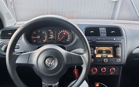 Volkswagen Polo VI (EU Market), 2010 год, 899 000 рублей, 16 фотография
