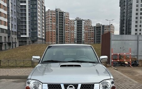 Nissan NP300, 2012 год, 1 950 000 рублей, 1 фотография