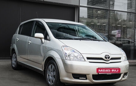 Toyota Corolla Verso I, 2006 год, 950 000 рублей, 3 фотография