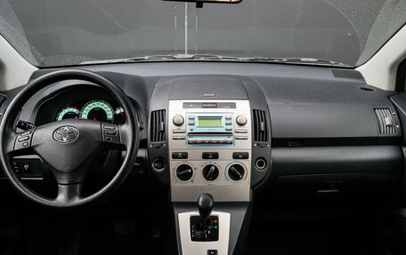 Toyota Corolla Verso I, 2006 год, 950 000 рублей, 10 фотография