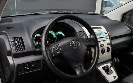 Toyota Corolla Verso I, 2006 год, 950 000 рублей, 13 фотография