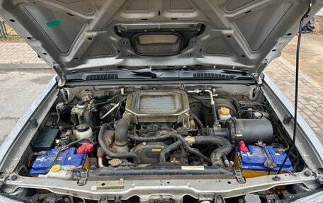 Nissan NP300, 2012 год, 1 950 000 рублей, 24 фотография