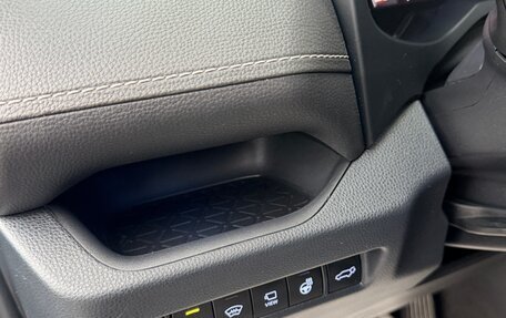 Toyota RAV4, 2020 год, 3 850 000 рублей, 12 фотография