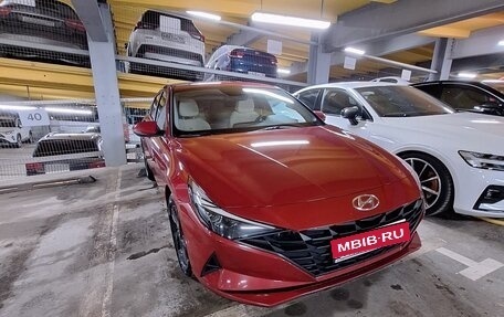 Hyundai Elantra, 2022 год, 2 300 000 рублей, 1 фотография