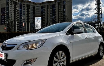 Opel Astra J, 2011 год, 650 000 рублей, 1 фотография