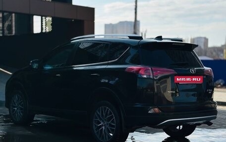 Toyota RAV4, 2015 год, 1 950 000 рублей, 6 фотография