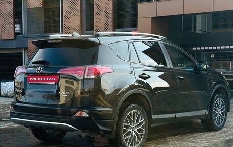 Toyota RAV4, 2015 год, 1 950 000 рублей, 7 фотография