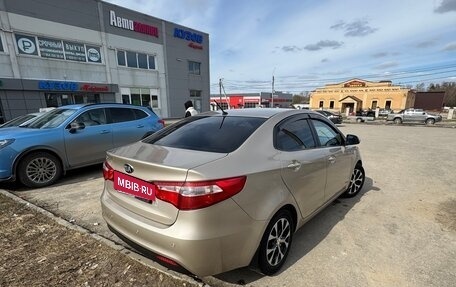 KIA Rio III рестайлинг, 2013 год, 800 000 рублей, 2 фотография