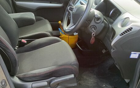 Honda Stream II, 2010 год, 1 550 000 рублей, 8 фотография