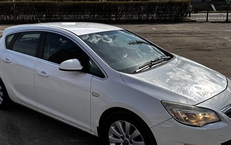 Opel Astra J, 2011 год, 650 000 рублей, 7 фотография