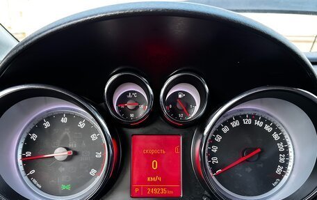 Opel Astra J, 2011 год, 650 000 рублей, 17 фотография