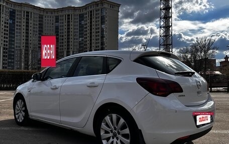 Opel Astra J, 2011 год, 650 000 рублей, 3 фотография