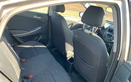 Hyundai Solaris II рестайлинг, 2015 год, 880 000 рублей, 8 фотография