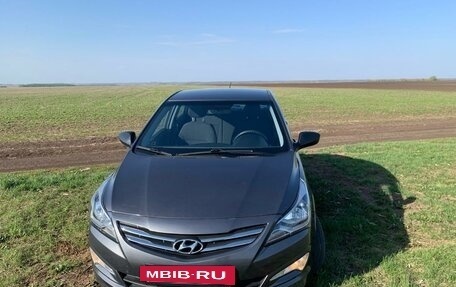 Hyundai Solaris II рестайлинг, 2015 год, 880 000 рублей, 9 фотография