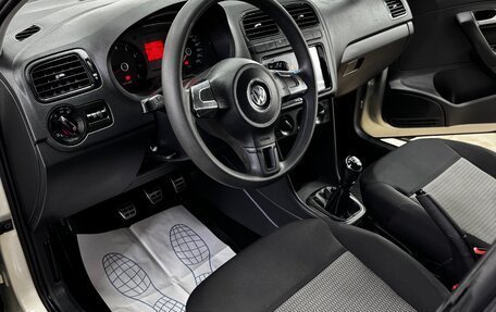 Volkswagen Polo VI (EU Market), 2013 год, 900 000 рублей, 4 фотография