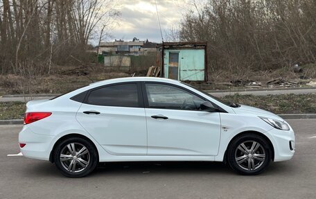Hyundai Solaris II рестайлинг, 2013 год, 835 000 рублей, 3 фотография