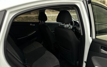 Hyundai Solaris II рестайлинг, 2013 год, 835 000 рублей, 14 фотография