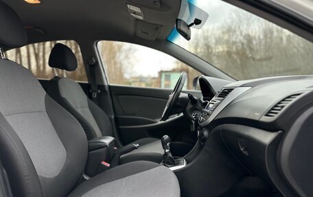 Hyundai Solaris II рестайлинг, 2013 год, 835 000 рублей, 16 фотография